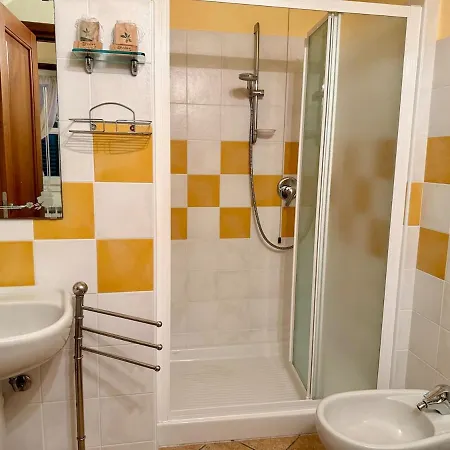 Daire Host4u - Il Geco Iv, Con Terrazza Civezza
