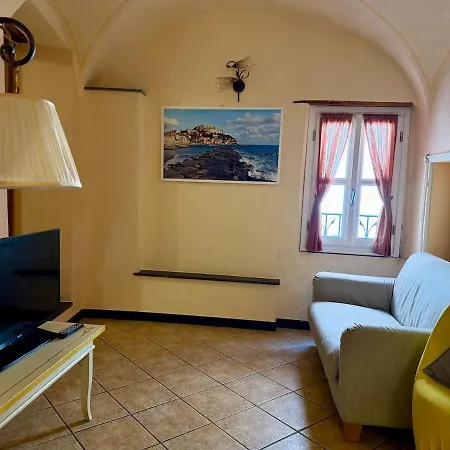 Host4u - Il Geco Iv, Con Terrazza Civezza